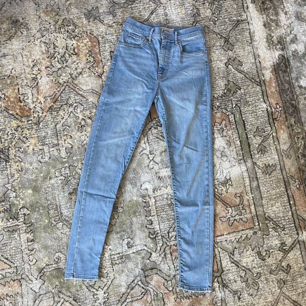Levi’s Mile High Super Skinny Jean